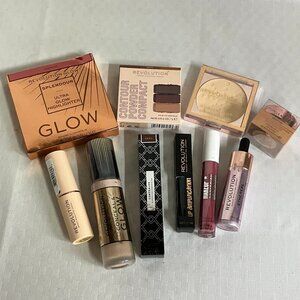 Revolution 10-Piece Makeup Set  Highlighter, Foundation, Lipstick, Contour Kit